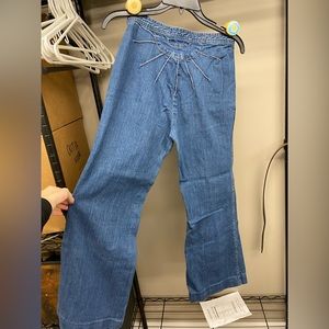 Free People Ray of Sunshine Jeans
Size 2